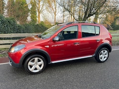 Dacia Sandero Stepway - 1.6 Airco. Hoogzitter