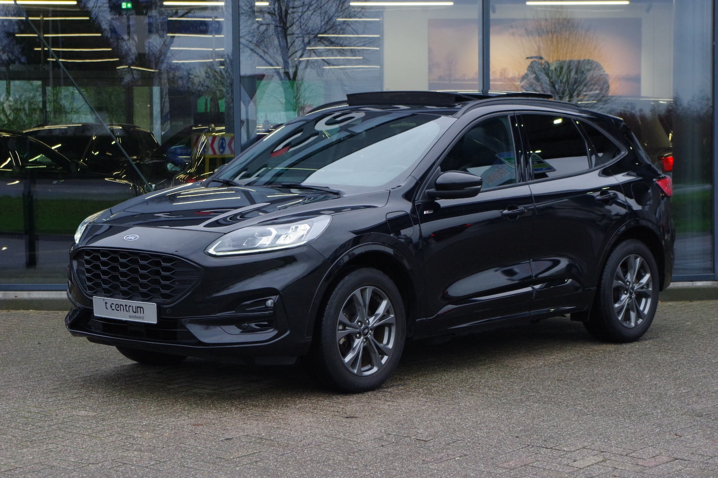 Ford Kuga - 2.5 PHEV ST-Line X 2.5 PHEV 225 PK ST-Line X, Panoramadak, Camera, Carplay - AutoWereld.nl