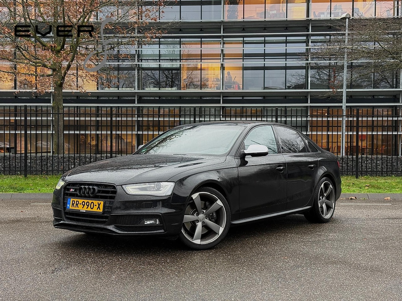 Audi S4 - Limousine 3.0 TFSI, 333PK, Quattro, Sport/Stoelen, Black/Optiek, Navigatie, Xenon, 19'LMV - AutoWereld.nl