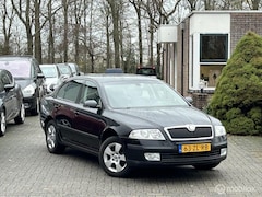 Skoda Octavia - 1.6 FSI Elegance | Clima | Leder | Cruise |