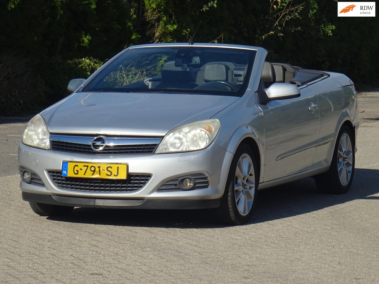 Opel Astra TwinTop - 1.6 Enjoy LEER/AIRCO/CRUISE/PDC/APK - AutoWereld.nl