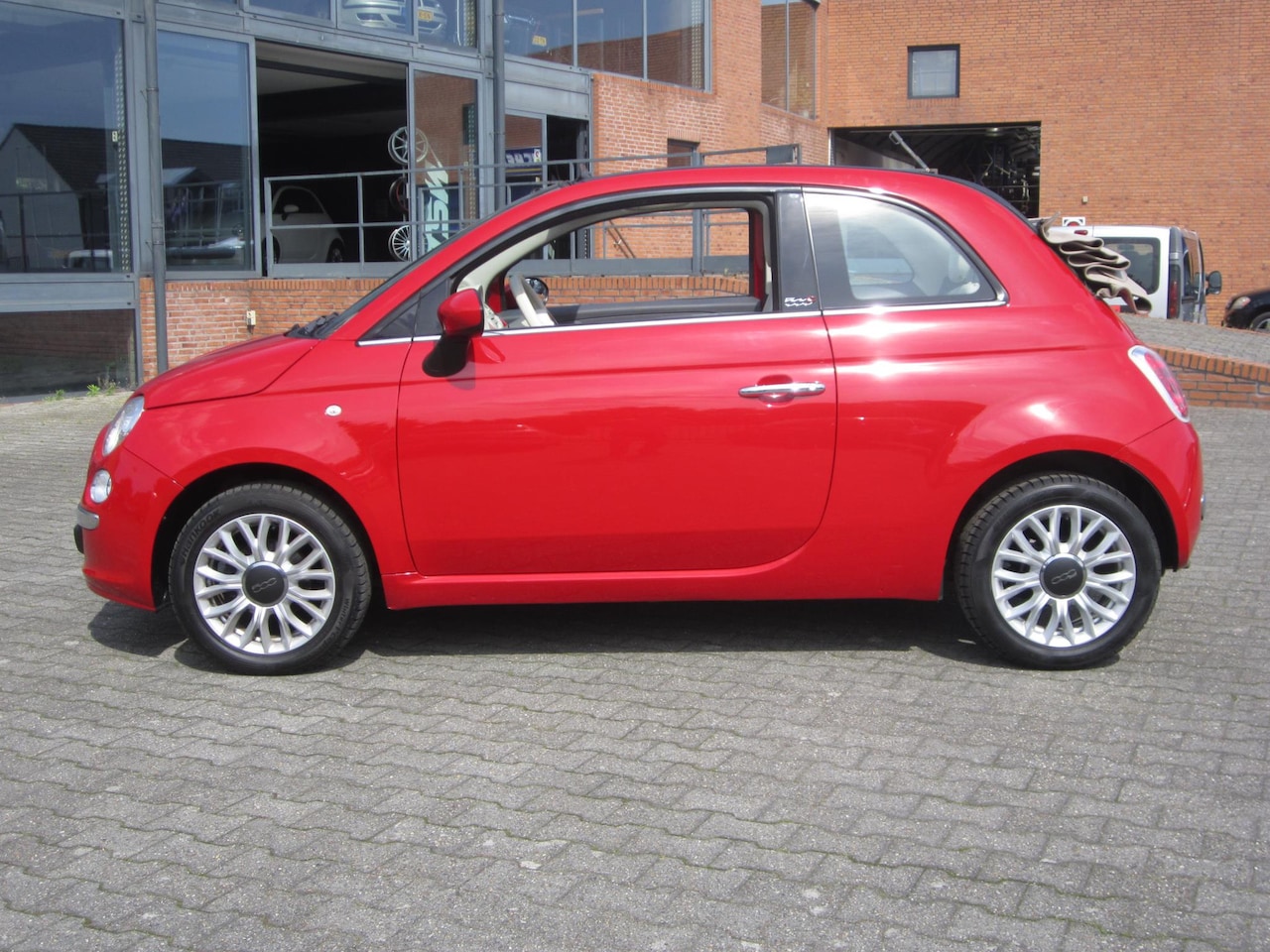 Fiat 500 C - 1,2 Lounge cabrio, PDC, Bovag garantie Fiat Fiat 500  1,2 Lounge cabrio, PDC, Bovag garant