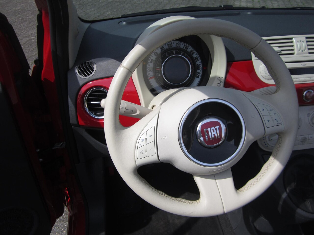 Fiat 500 C - 1,2 Lounge cabrio, PDC, Bovag garantie Fiat Fiat 500  1,2 Lounge cabrio, PDC, Bovag garant