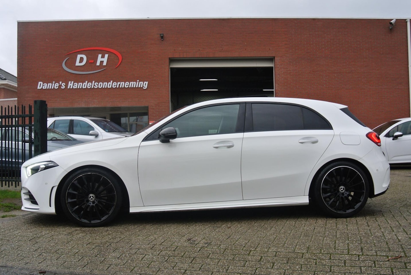 Mercedes-Benz A-klasse - 200 Business Solution AMG panoramadak inruil mogelijk - AutoWereld.nl