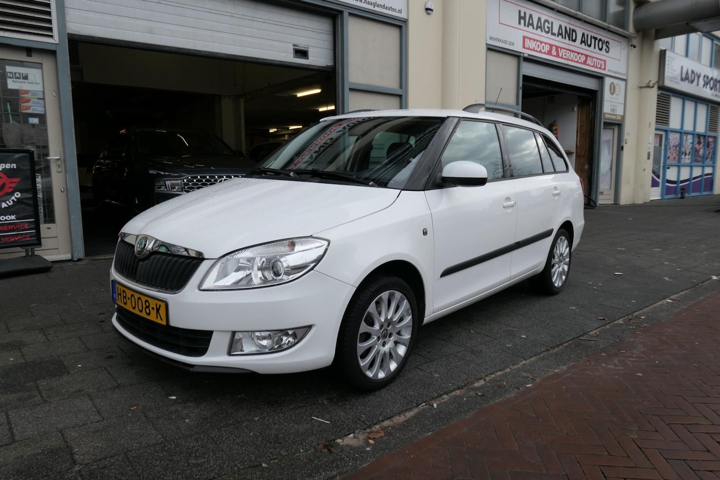 Skoda Fabia Combi - 1.2 TSI Ambition Apk/Boekjes/Climate/ParkeerSens/Aux/Usb/Boekjes - AutoWereld.nl