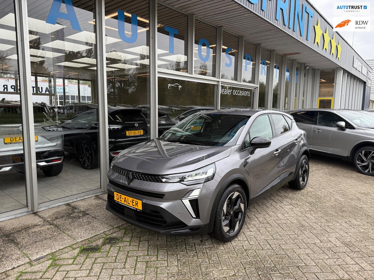Renault Captur - 1.3 mild hybrid 160 techno 158PK / ACHTERUITRIJCAMERA / NAVI - AutoWereld.nl