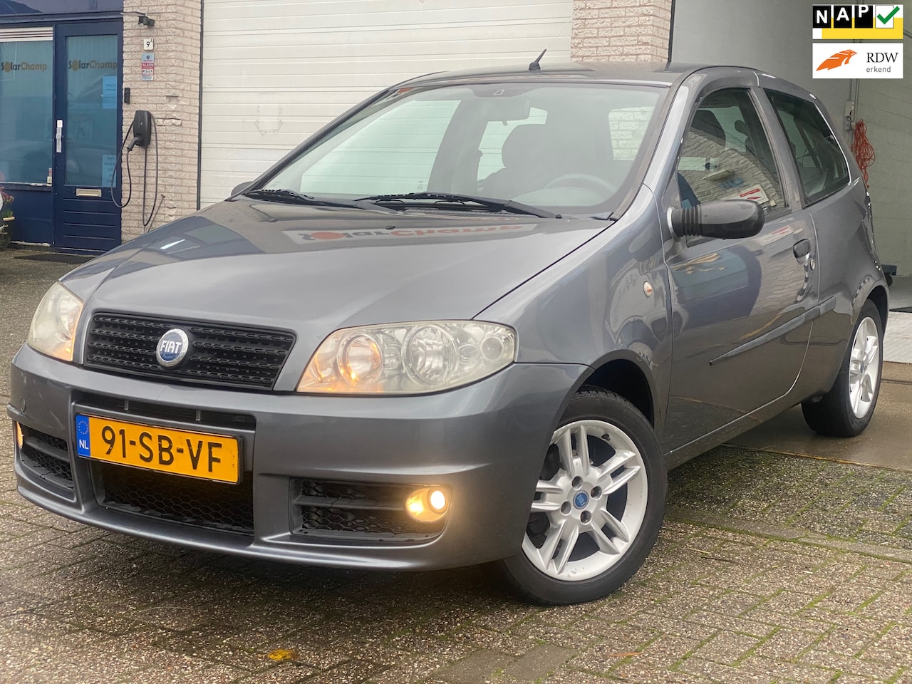 Fiat Punto - 1.2 Navigator/3drs/nap/3e EIG/ dealonderhouden/ 1jaar apk/ airco/ EL-ramen/zeer nette auto - AutoWereld.nl