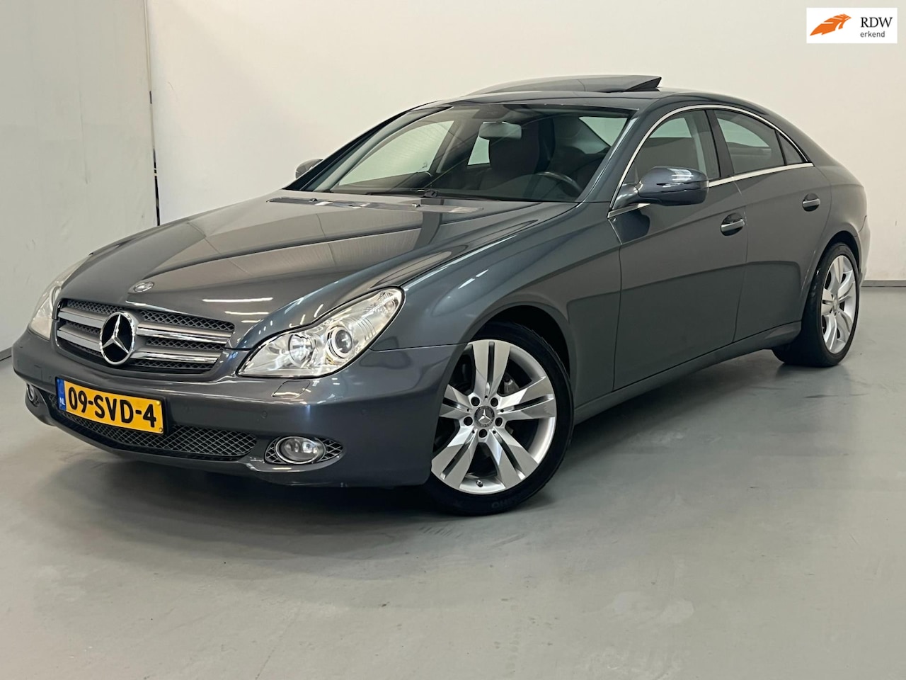 Mercedes-Benz CLS-klasse - 350 CGI / Schuifdak / Harman / Luchtvering - AutoWereld.nl