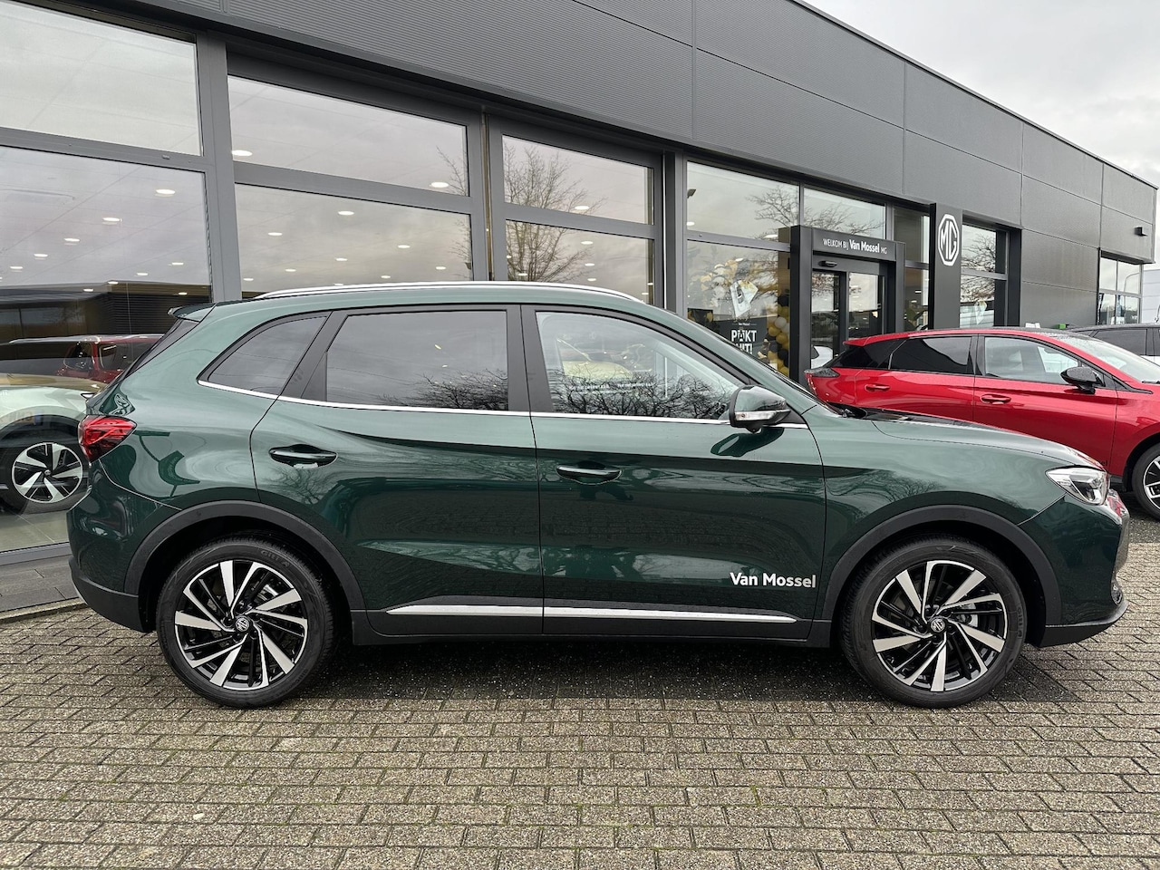 MG ZS - 1.5 Aut. Luxury | Leder | Elektrische stoelen | Stoel/stuur-verwarming | 360 Camera | DEMO - AutoWereld.nl