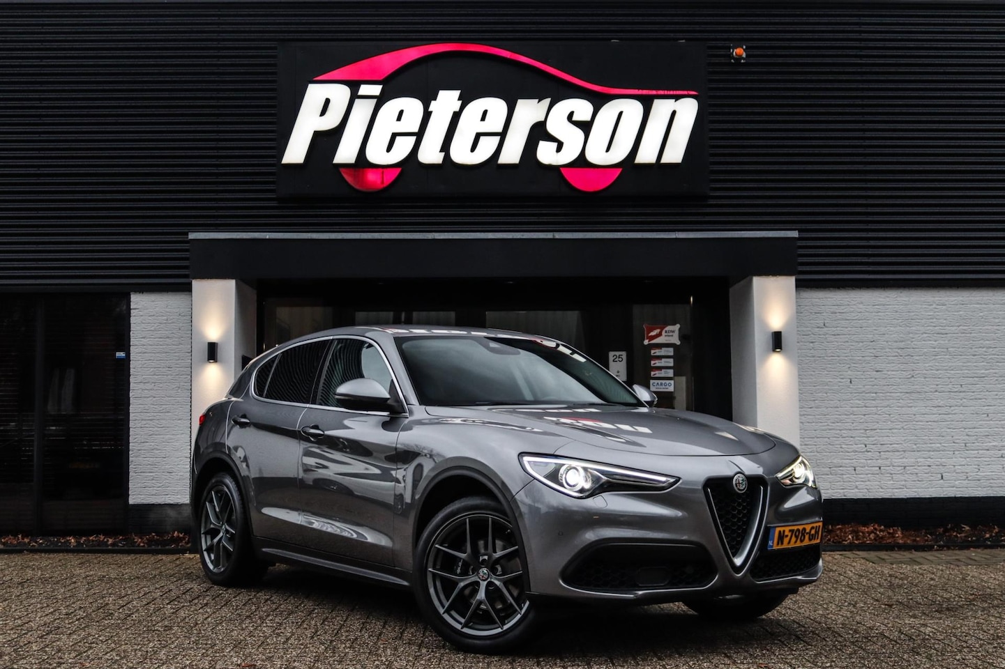 Alfa Romeo Stelvio - 2.0 T AWD First Edition MEMORY CAMERA - AutoWereld.nl