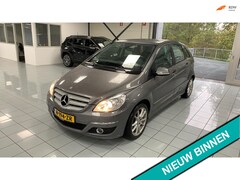 Mercedes-Benz B-klasse - 200 136pk Airco Navi Trekhaak 1500kg. 2e eig