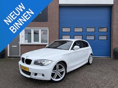 BMW 1-serie - 118i Business Line Sport | NAP | 18" LMV | M-pakket