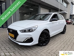 Hyundai i30 - 1.0 Benzine Black Edition Lag km's Nette staat