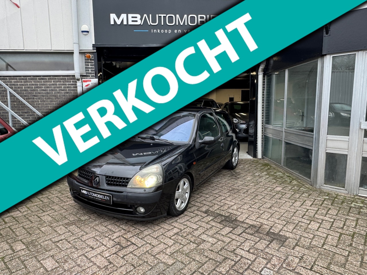 Renault Clio - 1.6-16V Dynamique/3 Deurs/Zwart/APK/Nap/Distributieriem vervangen! - AutoWereld.nl