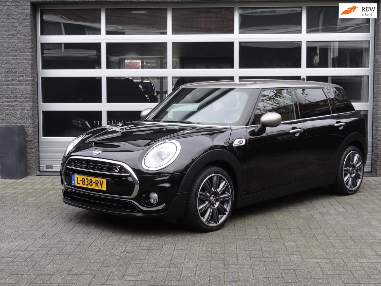 MINI Clubman - 2.0 Cooper S Knightsbridge Edition Mini 2.0 Cooper S Knightsbridge Edition, Automaat - AutoWereld.nl