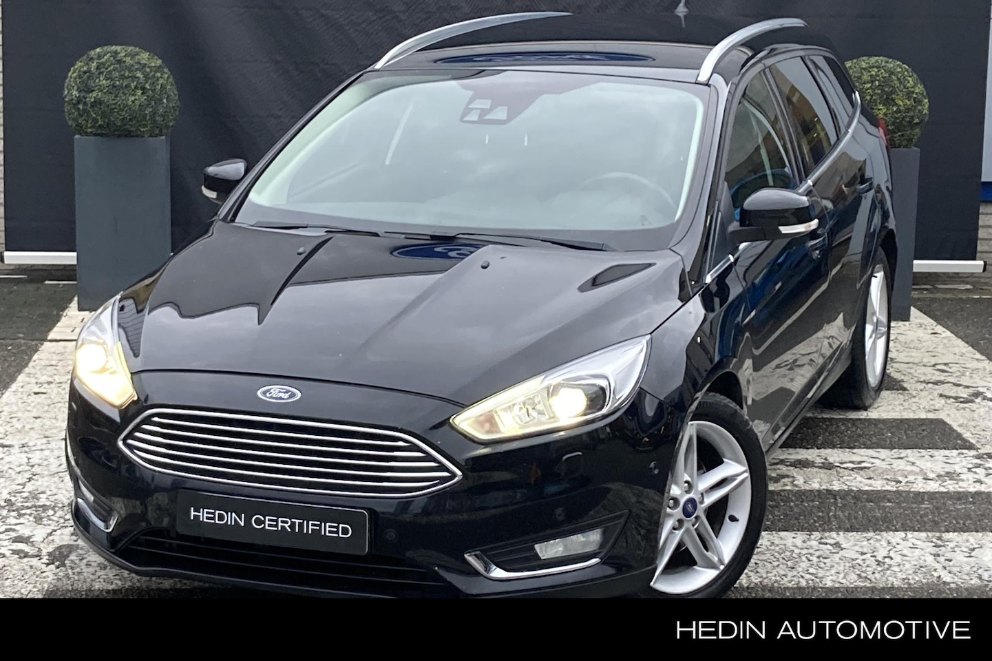 Ford Focus Wagon - 1.5 Titanium 150PK | 1500 kg Trekgewicht - AutoWereld.nl