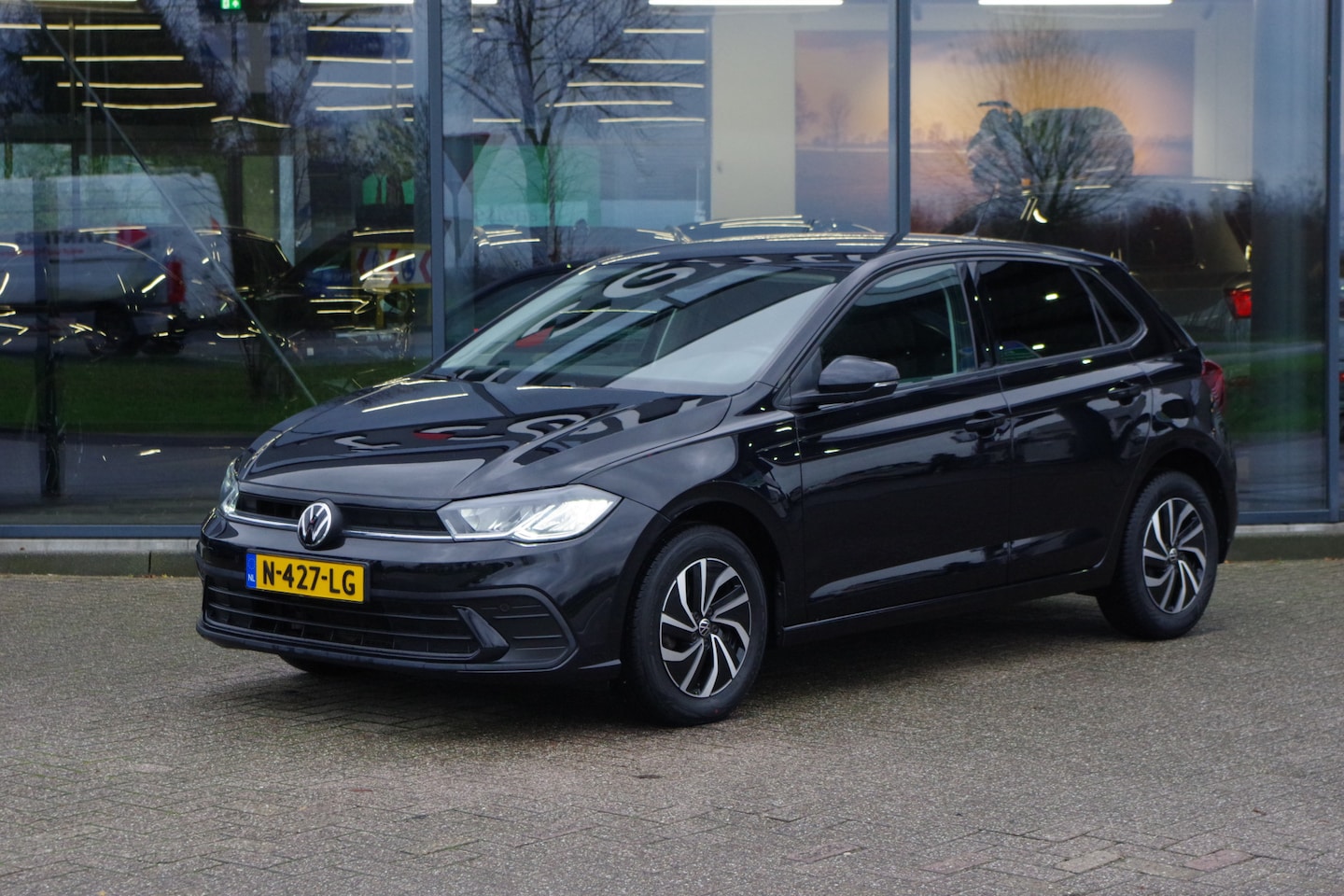 Volkswagen Polo - 1.0 TSI Life 1.0 TSI 95 PK Life, Carplay, LED, Adap. Cruise Control - AutoWereld.nl