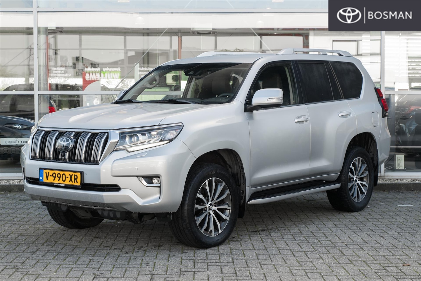 Toyota Land Cruiser 150 - 2.8 D-4D 177pk Standard Roof Blind Van - AutoWereld.nl