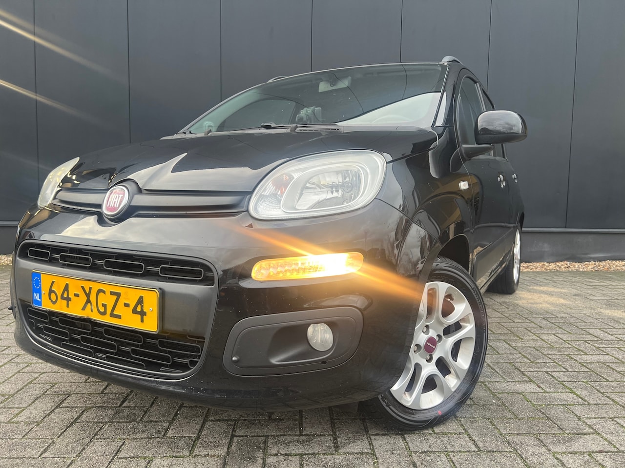 Fiat Panda - 0.9 TwinAir Lounge Airco/Lmv/Navi/OrgNl/Nap! - AutoWereld.nl