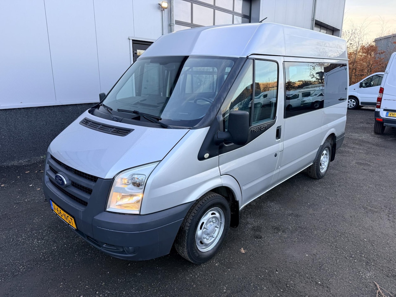 Ford Transit - 300S 2.2 TDCI Rolstoelbus / Rolstoelauto / Minder valide / Rolstoellift - AutoWereld.nl