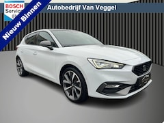 SEAT Leon - 1.4 TSI eHybrid PHEV FR panorama, virtual cockpit, navi, cruise