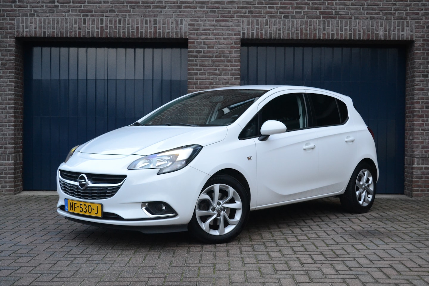 Opel Corsa - 1.0 Turbo Color Edition | Carplay | Cruise | Parkeersensoren | Airco | NAP - AutoWereld.nl
