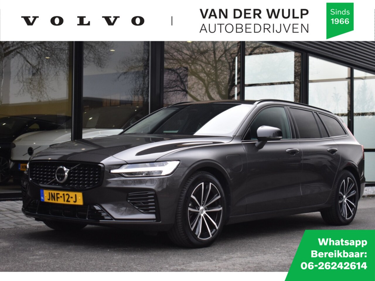 Volvo V60 - T6 350pk AWD Plus Dark | Trekhaak | Climate | 360 | Harman - AutoWereld.nl