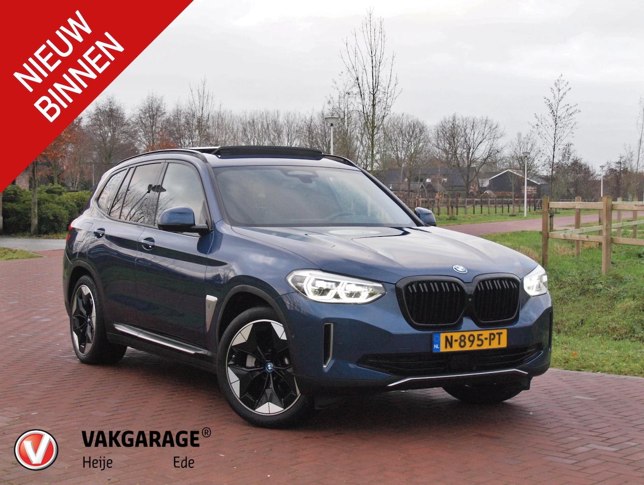 BMW iX3 - High Executive 80 kWh | Panoramadak | 360 Camera | Trekhaak | Harman Kardon | Sfeerverlich - AutoWereld.nl