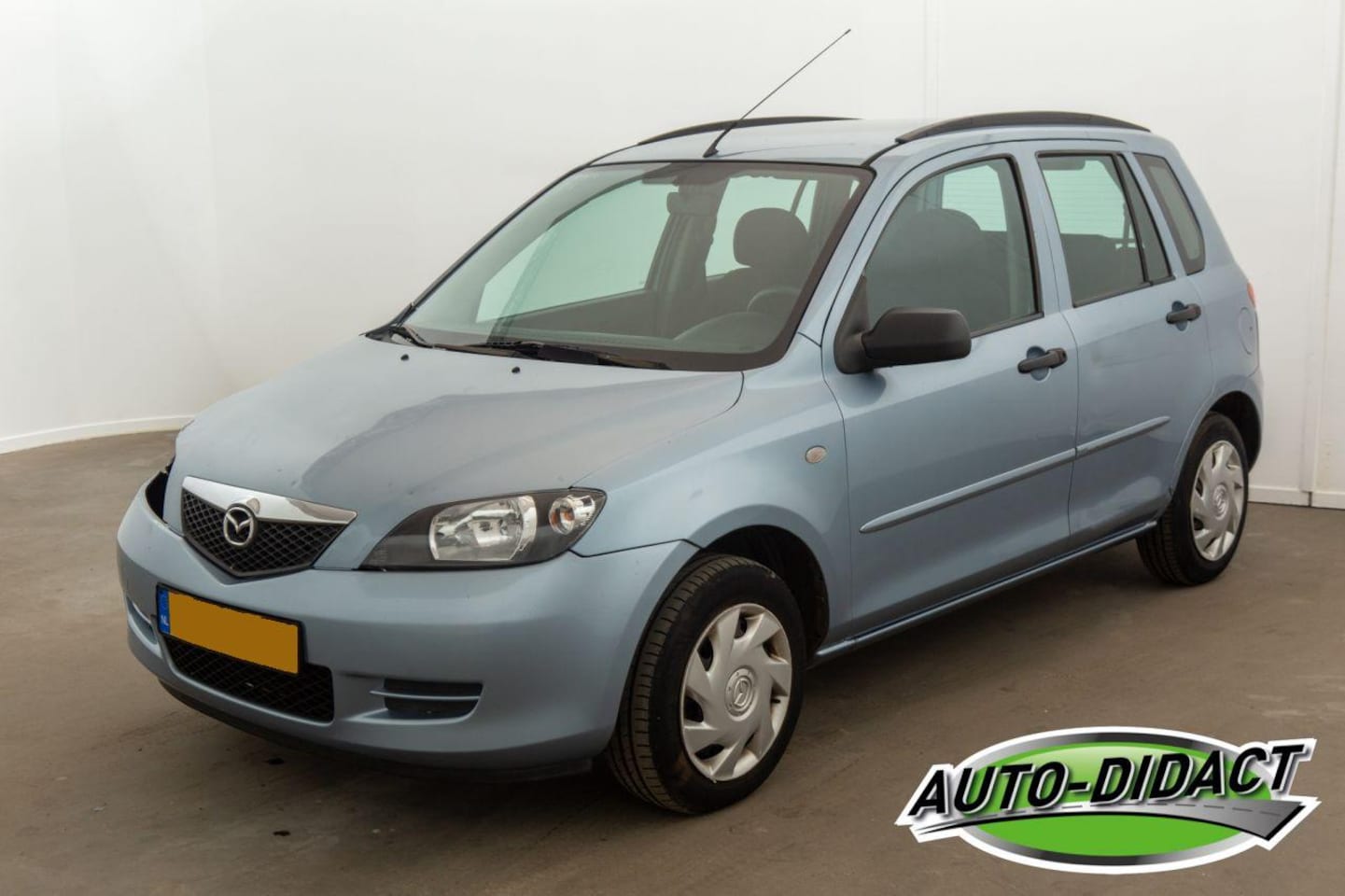 Mazda 2 - 1.4 Automatic 95.574 KM Nap Airco - AutoWereld.nl