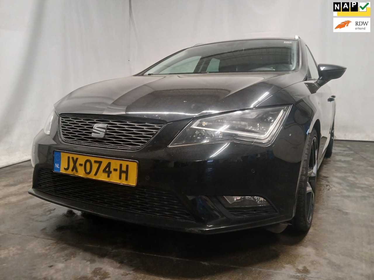 SEAT Leon ST - 1.0 EcoTSI Style Connect - Rechter Frontschade - BPM - AutoWereld.nl