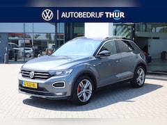 Volkswagen T-Roc - 1.5 TSI Sport Business R 110KW-150PK DSG, 4 Seizoenenbanden, Dodehoek sensor, R Line in en