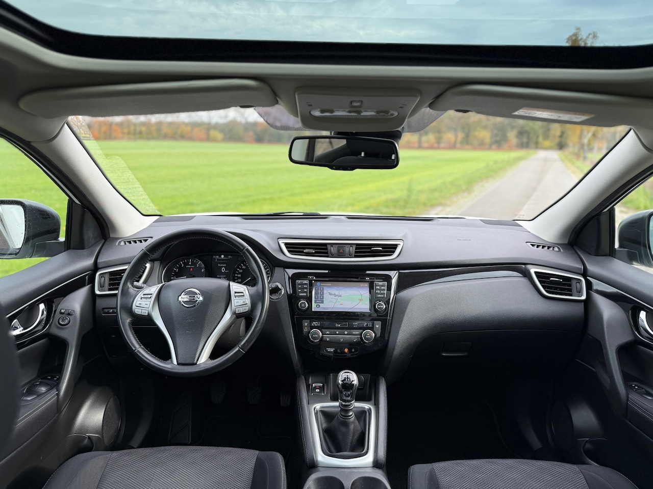 Nissan Qashqai - 1.2 N-VISION PANO/360 CAMERA/WINTERSET - AutoWereld.nl