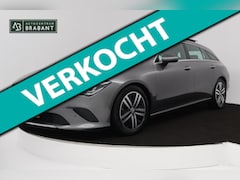 Mercedes-Benz CLA-klasse Shooting Brake - 200 Business Solution Luxury (PANORAMADAK, SFEERVERLICHTING, STOELVERARMING, CAMERA)