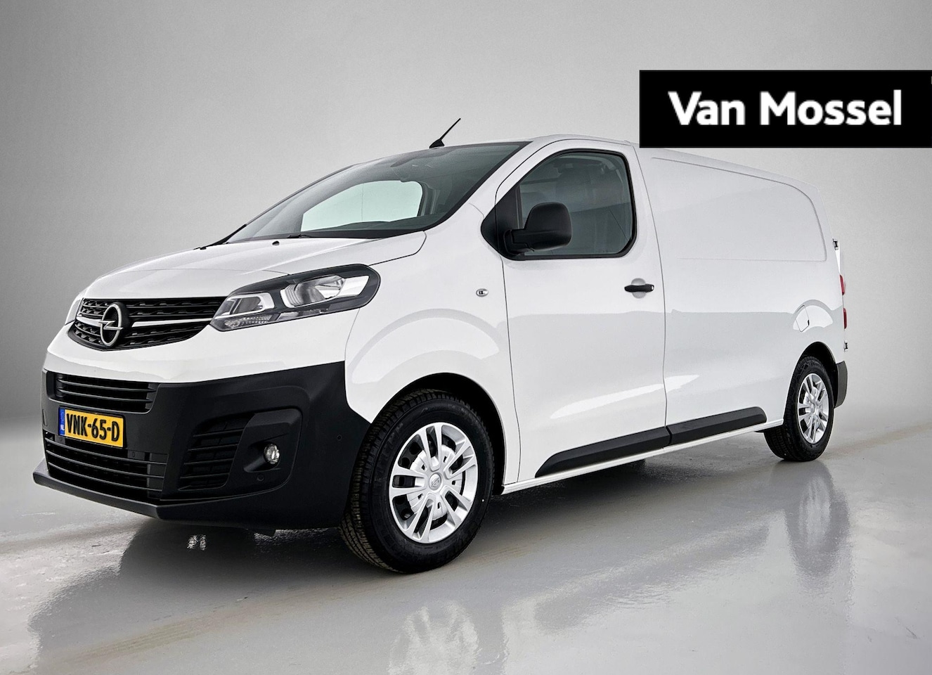 Opel Vivaro - 1.5 CDTI L2H1 Edition Navigatie | parkeersensoren | Betimmering Vloer en Wanden - AutoWereld.nl