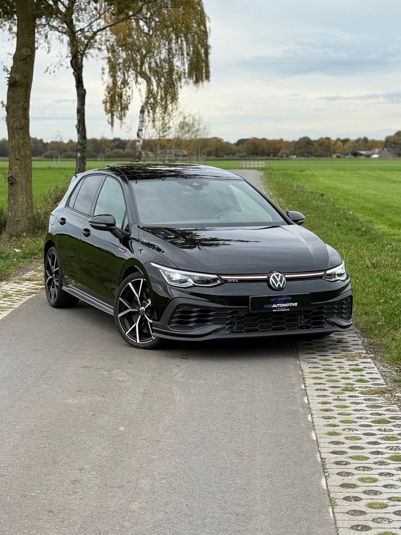 Volkswagen Golf - 2.0 TSI GTI CLUBSPORT PANO/SFEER/STOELVERW/CAMERA - AutoWereld.nl
