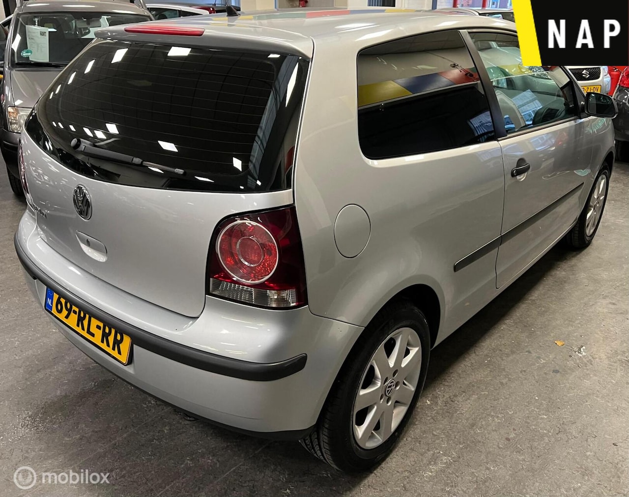 Volkswagen Polo - 1.2 Optive NAP - Laag kilometerstand - AutoWereld.nl