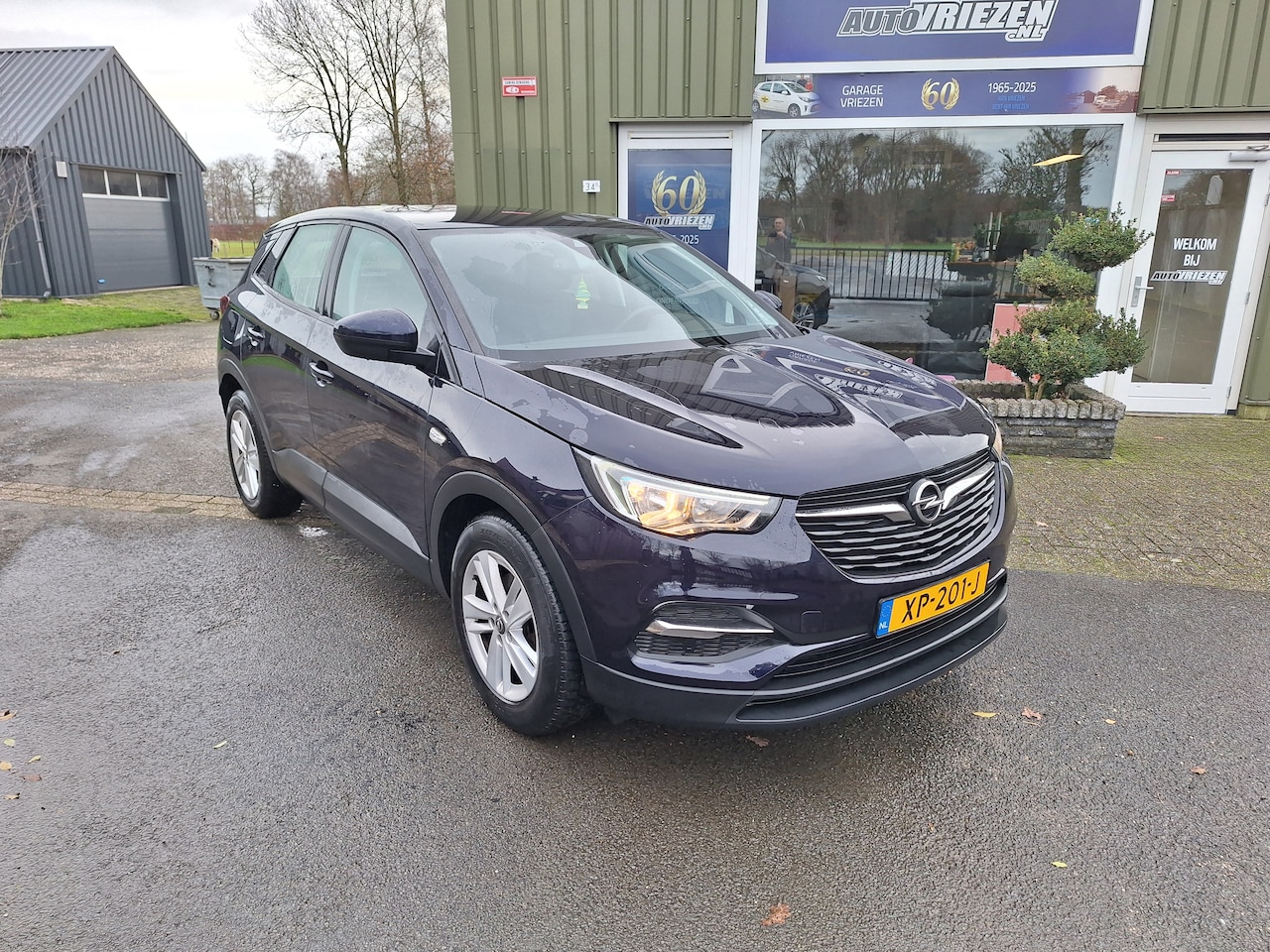 Opel Grandland X - 1.2 Turbo Business MET TREKHAAK - AutoWereld.nl