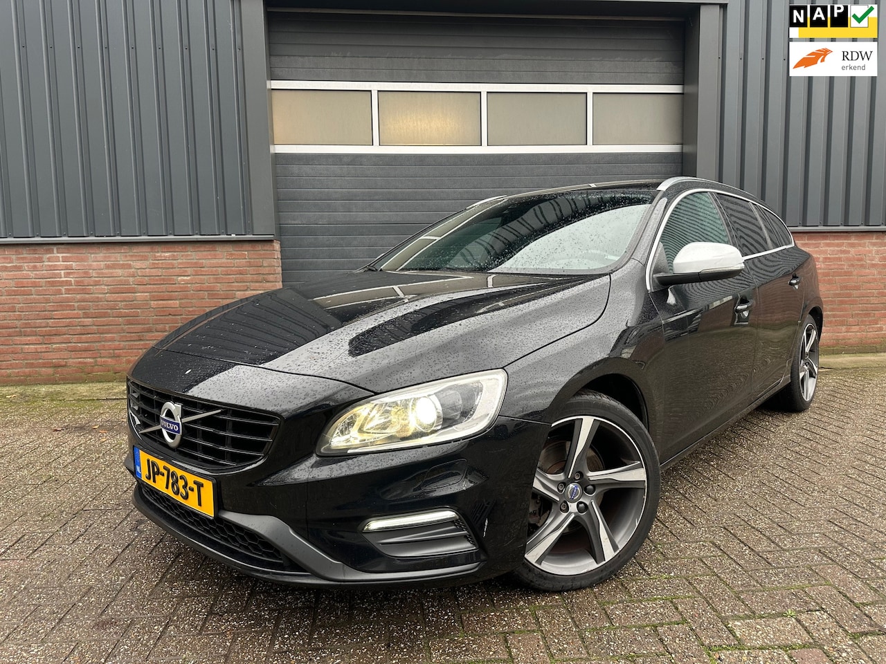Volvo V60 - 2.0 T3 150PK Summum R-Design / Trekhaak / PDC A - AutoWereld.nl