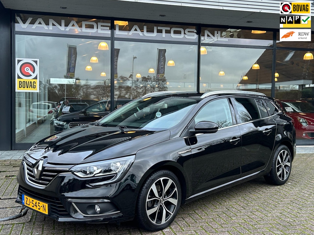 Renault Mégane Estate - 1.3 TCe Bose Navi Clima Cruise Park.Sens NAP NL-Auto Volledig Dealeronderhouden! - AutoWereld.nl