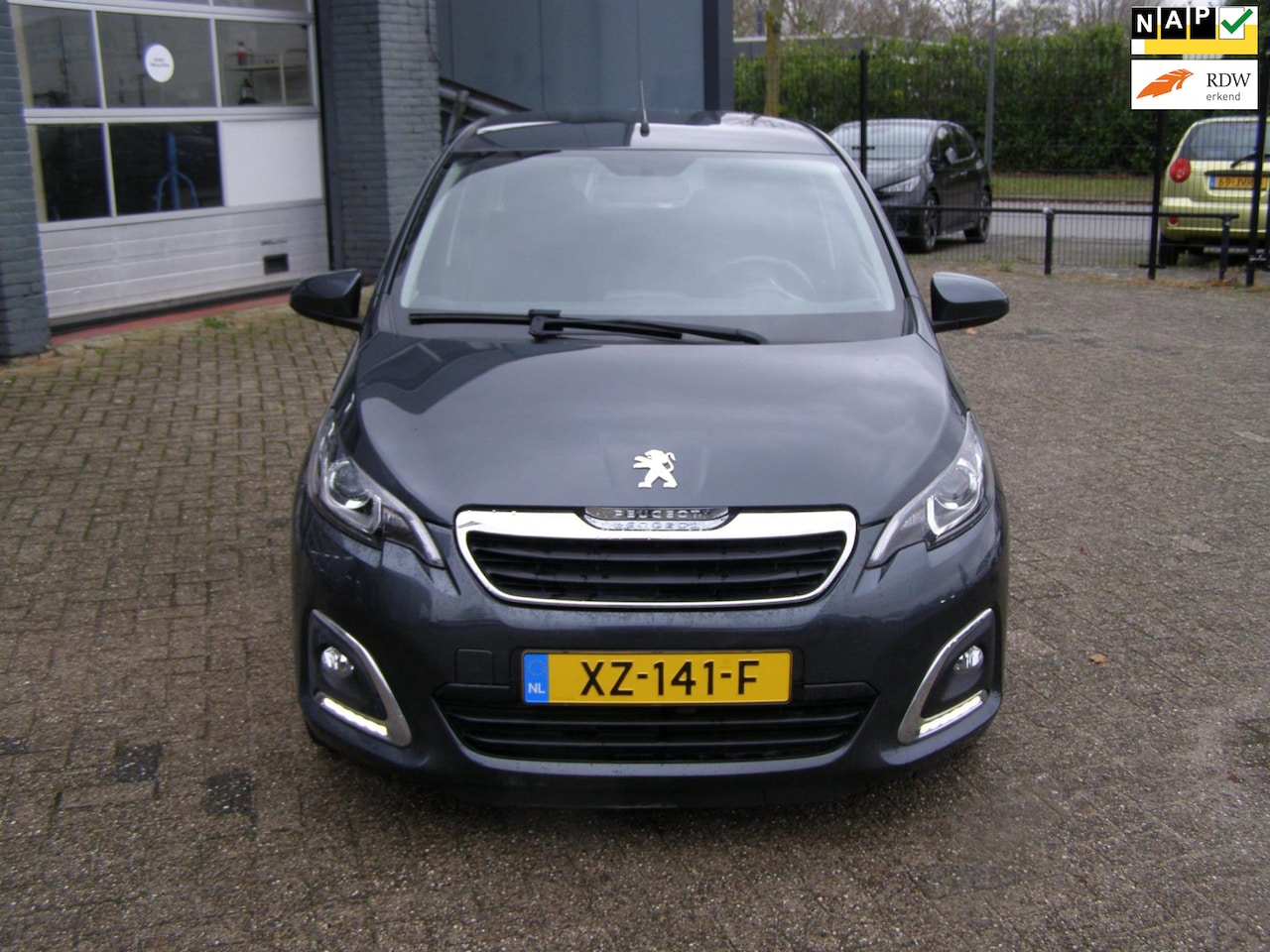 Peugeot 108 - 1.0 e-VTi Allure automaat met climate control en achteruitrij camera - AutoWereld.nl