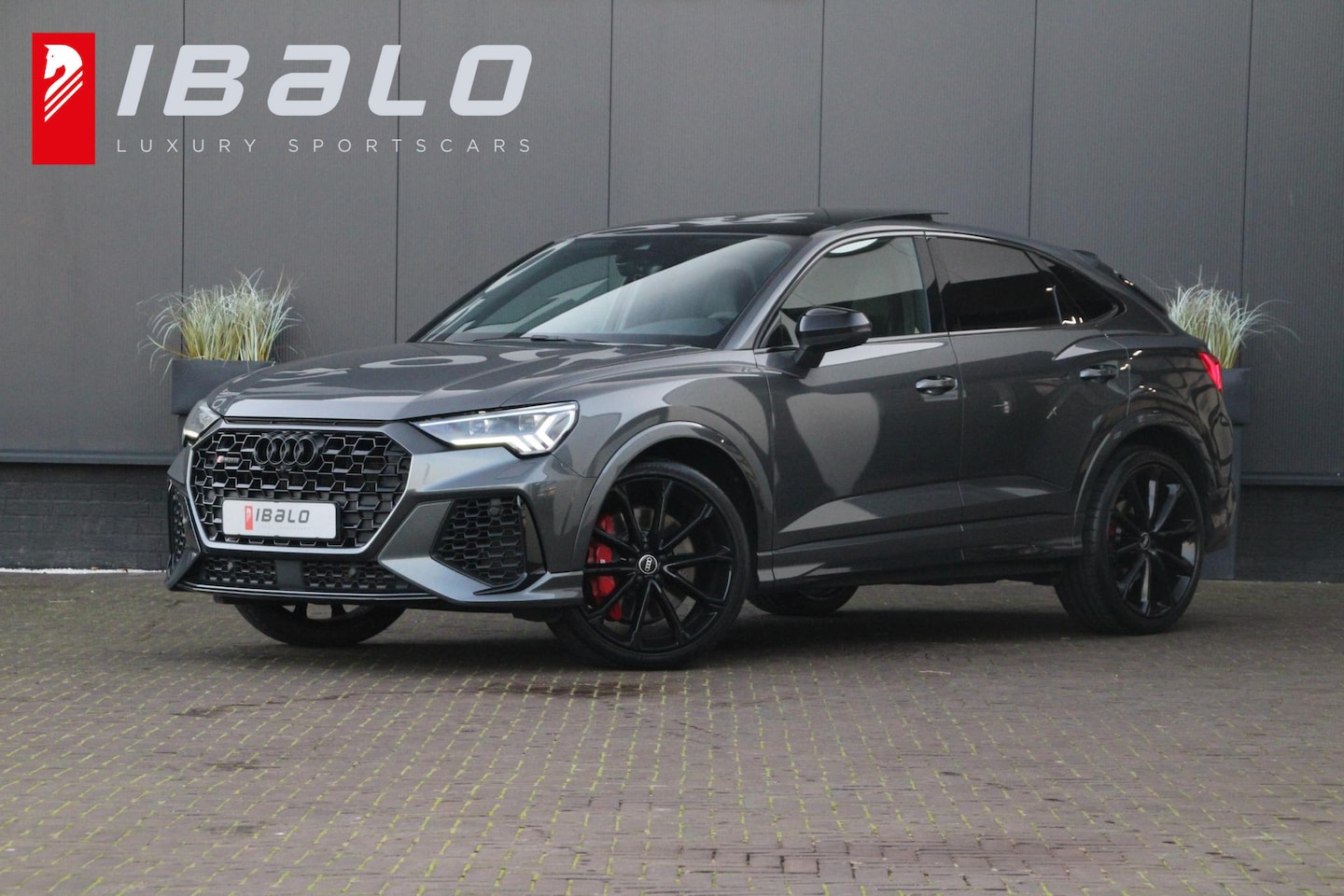 Audi Q3 Sportback - TFSI RS | RS Stoelen | B&O | Sportuitlaat - AutoWereld.nl