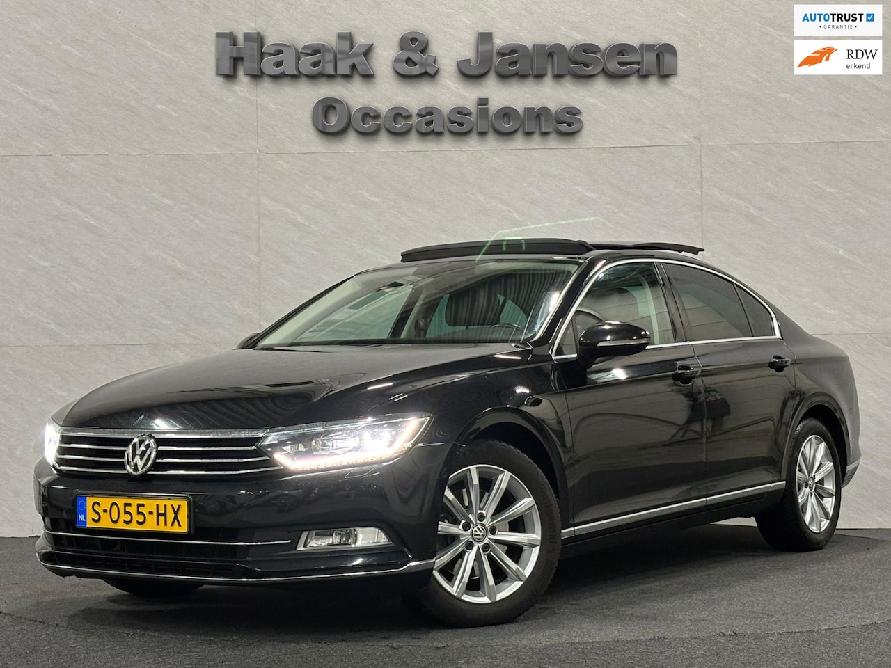 Volkswagen Passat - 1.5 TSI Highline Business R Pano Virtual - AutoWereld.nl
