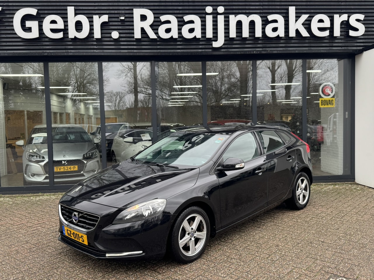 Volvo V40 - 2.0 D2 Momentum Business*Navigatie*ECC* - AutoWereld.nl