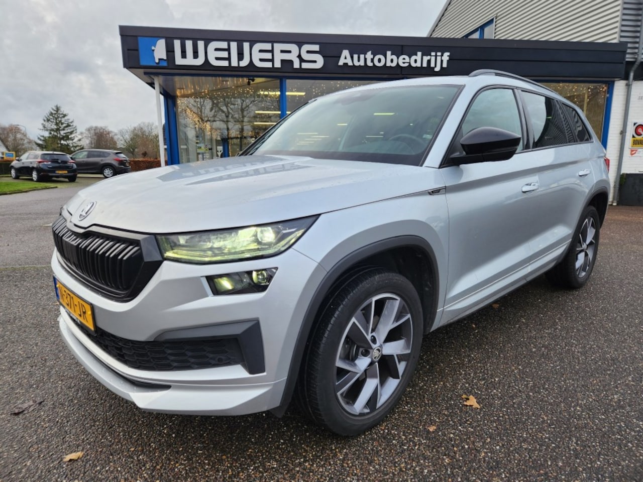 Skoda Kodiaq - 1.5 TSI Sportline Business 1.5 TSI Sportline Business,Facelift, Pano, Trekhaak, Virtual Cockpit, Sportstoelen - AutoWereld.nl