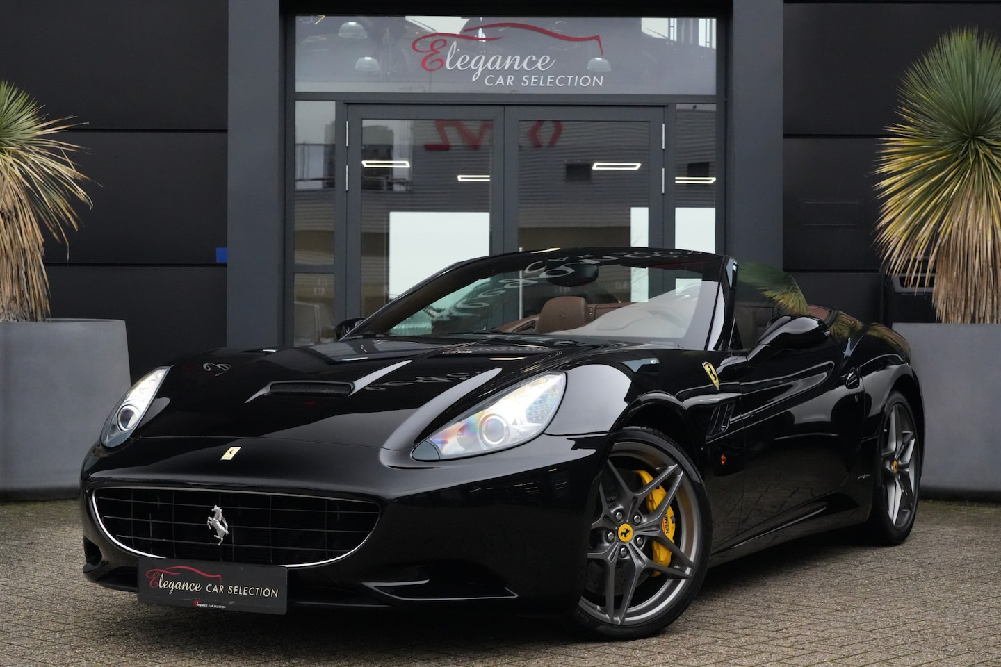 Ferrari California - 4.3 V8 30 460pk Stoelverwarming/Navigatie/Keramisch - AutoWereld.nl
