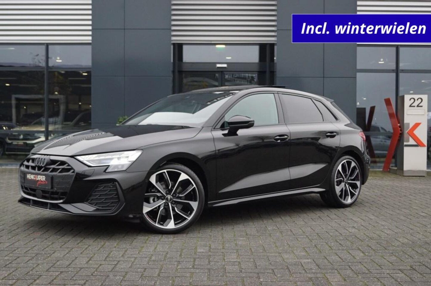 Audi A3 Sportback - Sportback 35 TFSI S-Tronic S-Line facelift/ Leer ruitmotief/ Panodak/ 19 Inch LM/Camera - AutoWereld.nl
