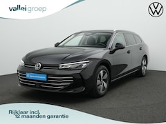 Volkswagen Passat Variant - 1.5 eTSI 150 pk DSG Business | Trekhaak | 360 camera | Leder/alcantara | Stuur-/stoelverwa