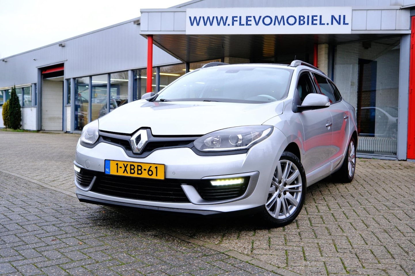 Renault Mégane Estate - 1.2 TCe 132pk GT-Line Aut. Pano|Leder|Sportstoelen|Navi|Cam - AutoWereld.nl