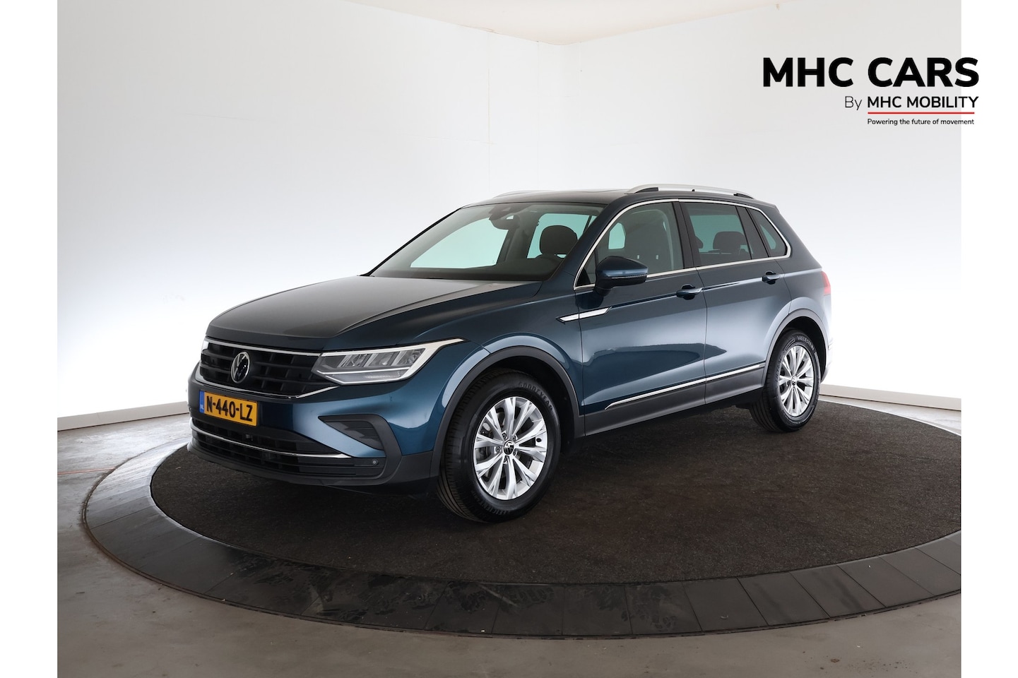 Volkswagen Tiguan - 1.5 TSI Life Business | Clima | Pano | Navi |* - AutoWereld.nl