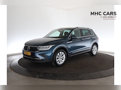 Volkswagen Tiguan - 1.5 TSI Life Business | Clima | Pano | Navi |* 27 t/m 31 dec eindejaarsshow